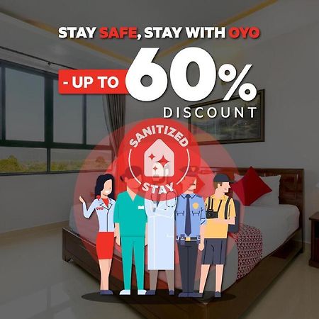 Oyo 1557 Bungas Guest House Medan Kültér fotó