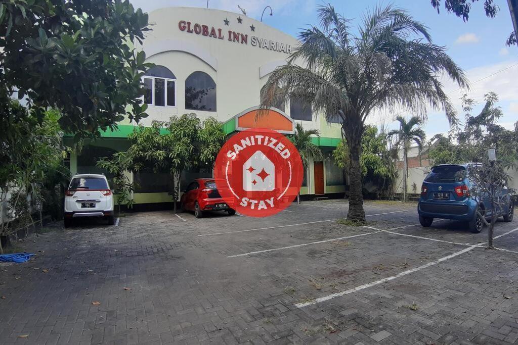 Oyo 1557 Bungas Guest House Medan Kültér fotó